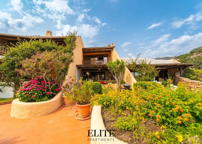 Sul Golfo Del Pevero Con Accesso A Mare ヴィラ *