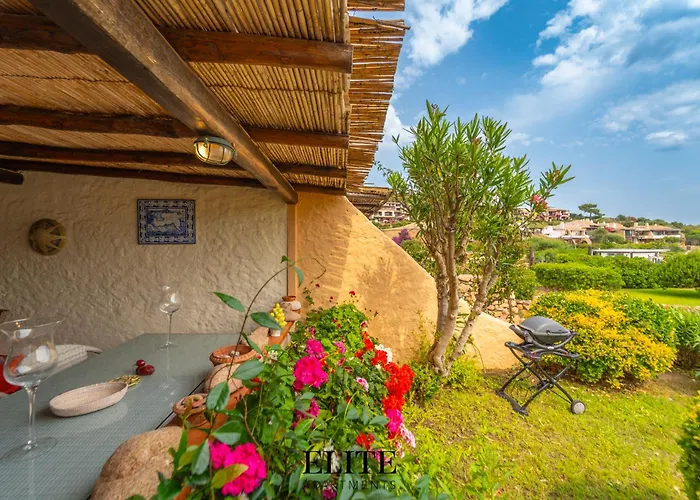 Sul Golfo Del Pevero Con Accesso A Mare ヴィラ